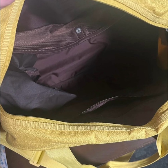 Nike One Club Travel Duffle Bag with Bungee Detail - Picture 5 of 7